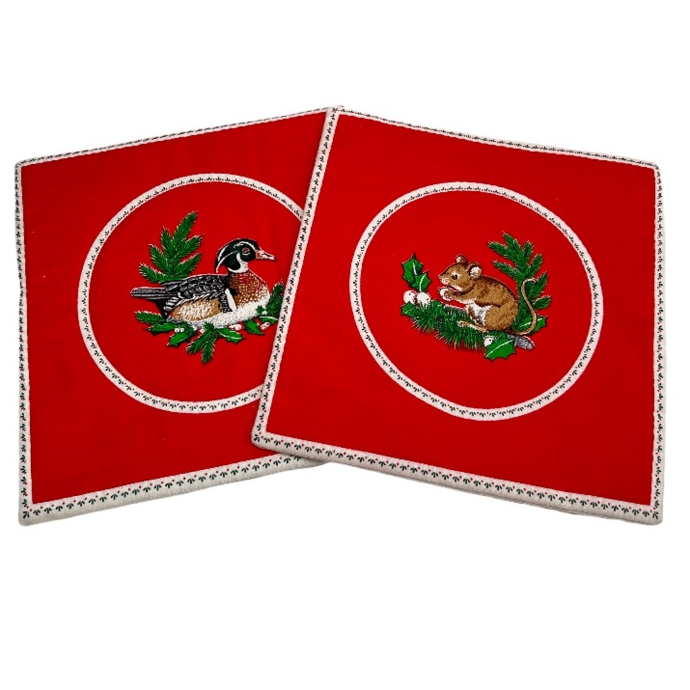 Vintage Holiday Christmas Wildlife Square Fabric Cloth Hot Pad Trivets Set Of 2